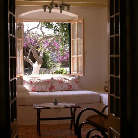 Archontiko Angelou Hotel