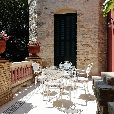 Archontiko Angelou Hotel